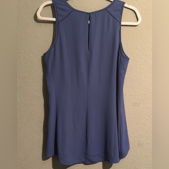 NWOT White House Black Market Women's Ladder Trim Top High Low Lightweight - Picture 3 of 11